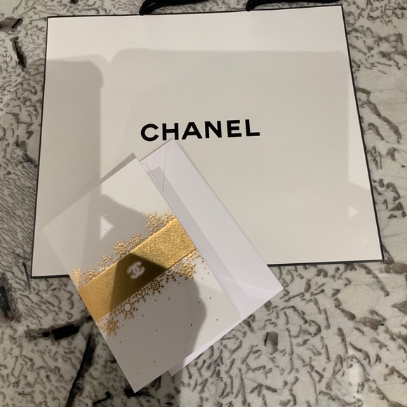 CHANEL Holiday Gift Bag with Card - Picture 2 of 2